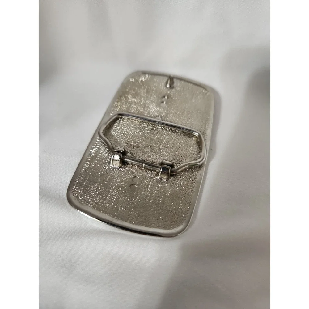 Vintage Ladies Silvertone Beltbuckle‎ With Flower Accents